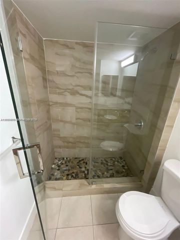 761 N Pine Island Road 104, Plantation, FL 33324