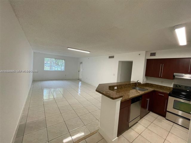 761 N Pine Island Road 104, Plantation, FL 33324