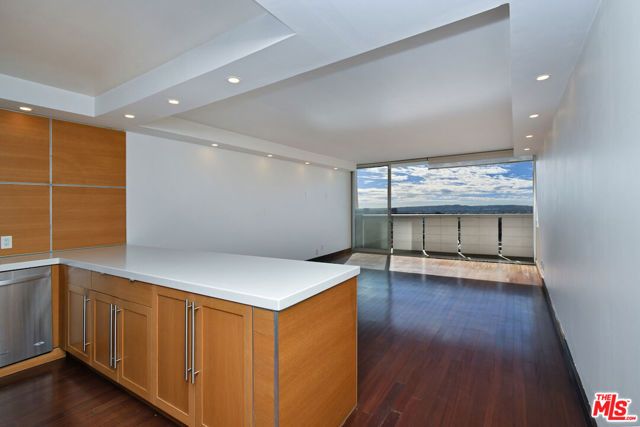 8787 Shoreham Drive 1005, West Hollywood, CA 90069