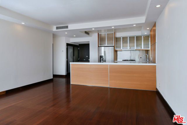 8787 Shoreham Drive 1005, West Hollywood, CA 90069