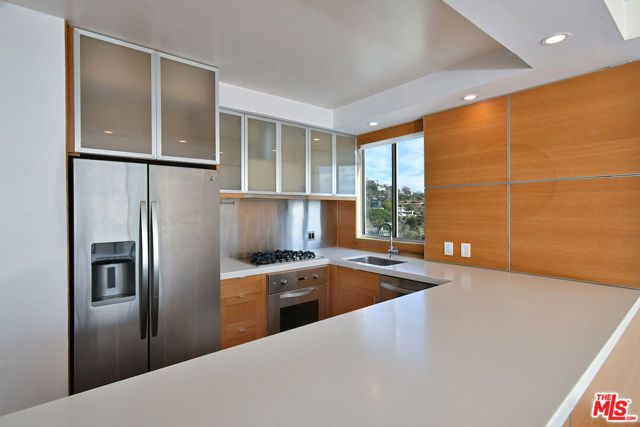 8787 Shoreham Drive 1005, West Hollywood, CA 90069