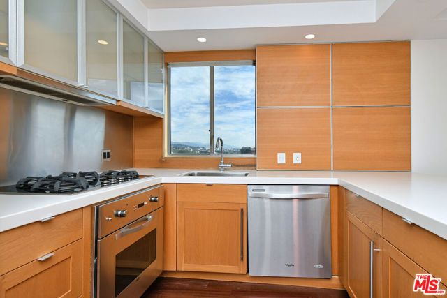 8787 Shoreham Drive 1005, West Hollywood, CA 90069