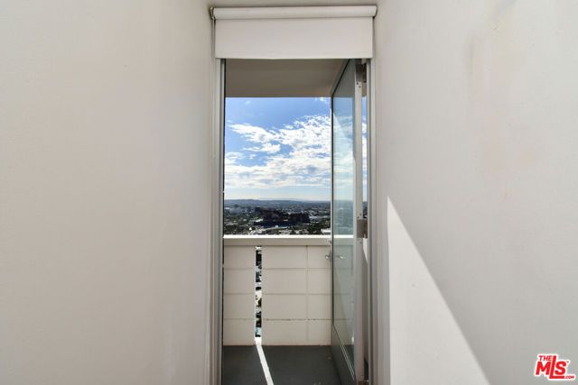 8787 Shoreham Drive 1005, West Hollywood, CA 90069