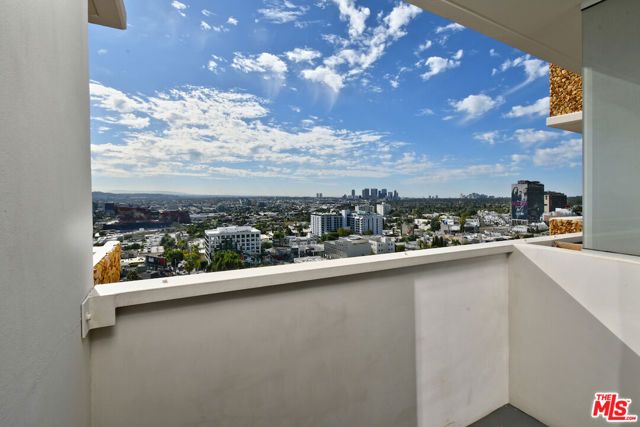 8787 Shoreham Drive 1005, West Hollywood, CA 90069