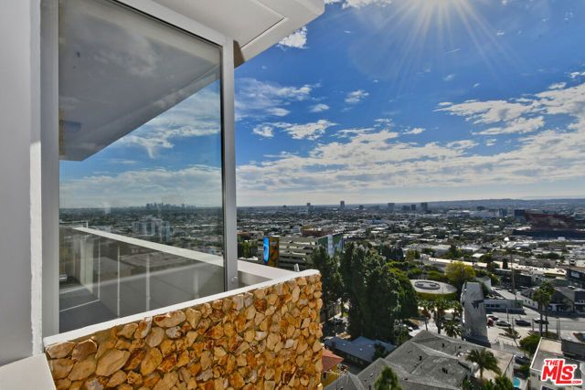 8787 Shoreham Drive 1005, West Hollywood, CA 90069