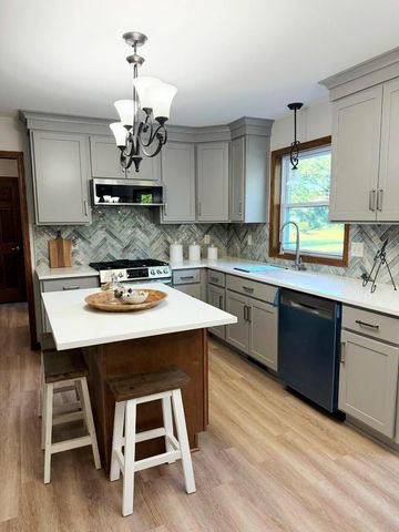 1135 63rd AVENUE, Kenosha, WI 53144