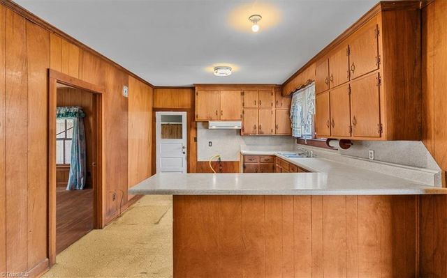 607 Thomas Street, Reidsville, NC 27320