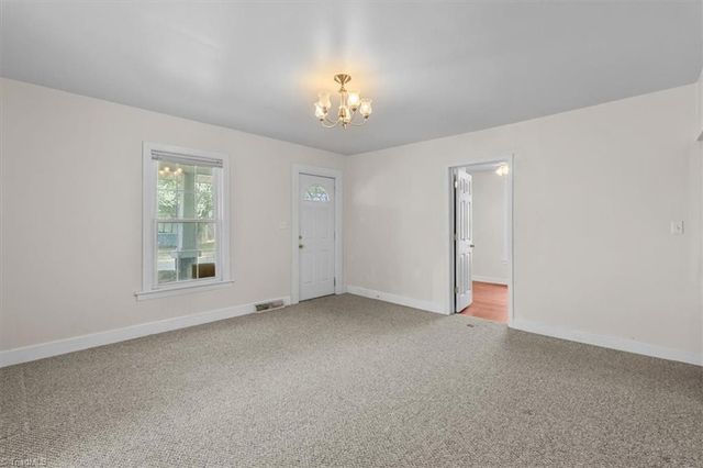 607 Thomas Street, Reidsville, NC 27320