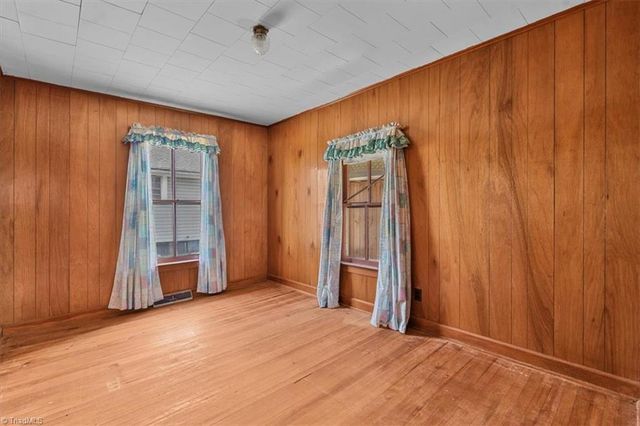 607 Thomas Street, Reidsville, NC 27320