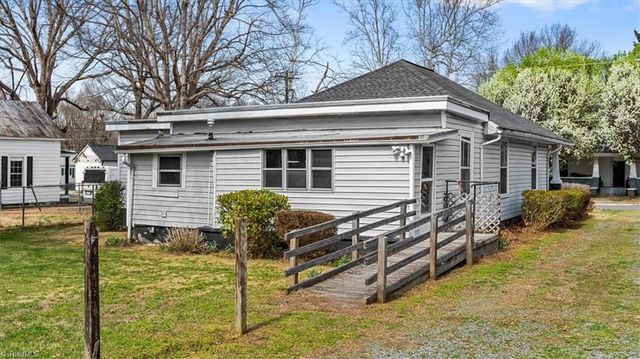 607 Thomas Street, Reidsville, NC 27320