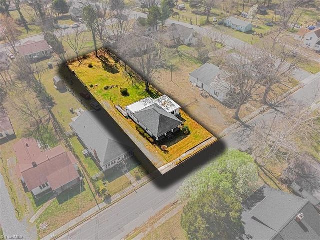 607 Thomas Street, Reidsville, NC 27320