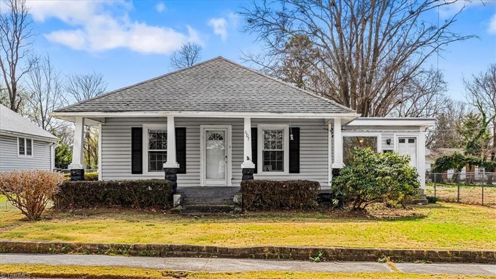 607 Thomas Street, Reidsville, NC 27320