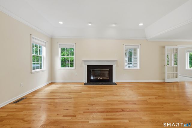 20 Pequot Court 20, Monroe, CT 06468