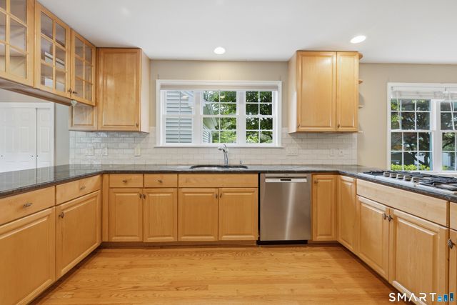 20 Pequot Court 20, Monroe, CT 06468