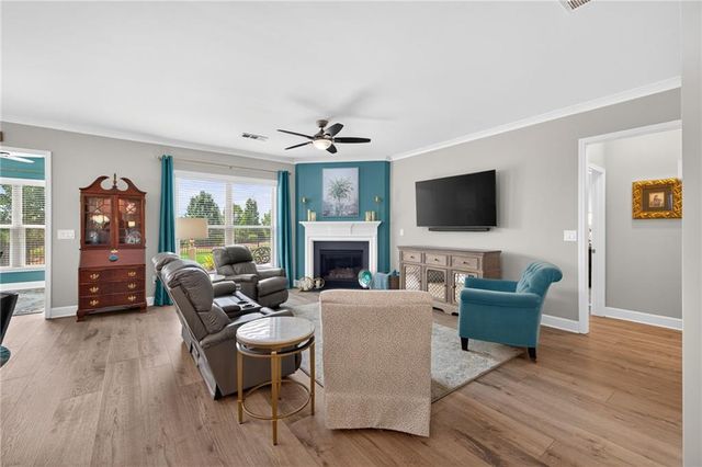 5711 Sierra Bend Way, Hoschton, GA 30548
