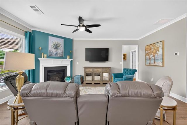 5711 Sierra Bend Way, Hoschton, GA 30548