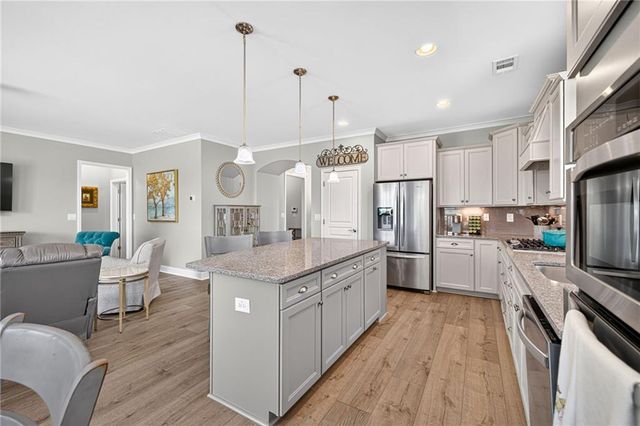 5711 Sierra Bend Way, Hoschton, GA 30548