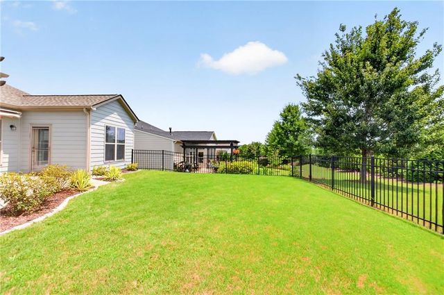 5711 Sierra Bend Way, Hoschton, GA 30548