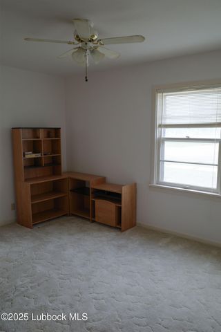 824 W Tennessee Street, Floydada, TX 79235