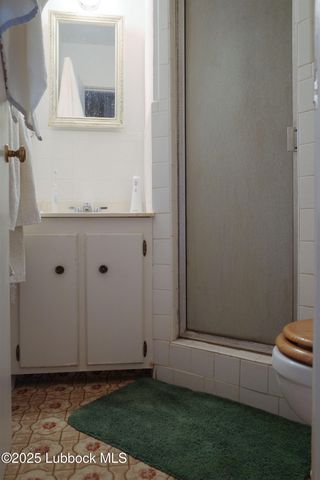 824 W Tennessee Street, Floydada, TX 79235