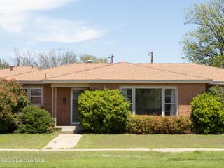 824 W Tennessee Street, Floydada, TX 79235