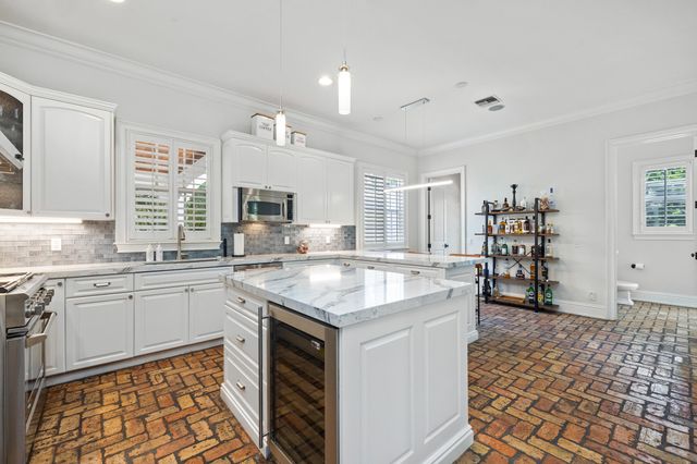 1002 NW 1ST Avenue, Delray Beach, FL 33444