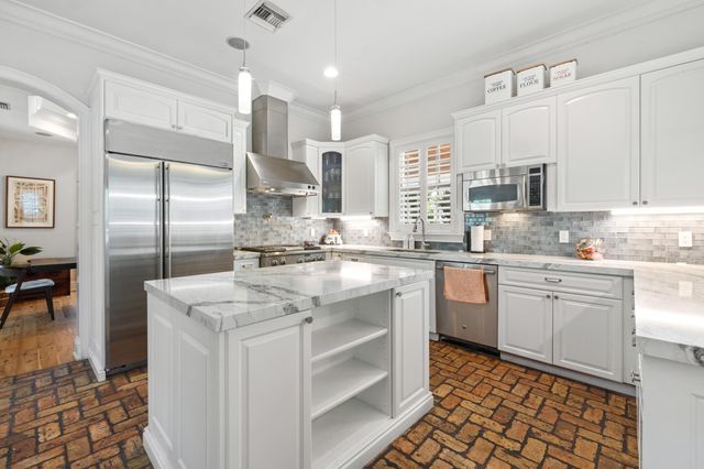 1002 NW 1ST Avenue, Delray Beach, FL 33444