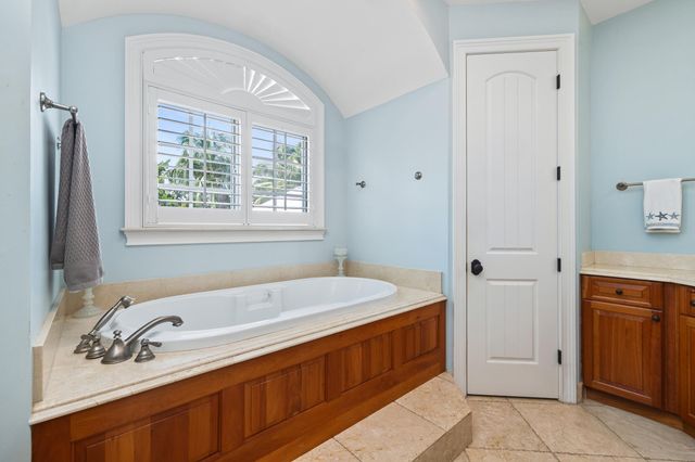 1002 NW 1ST Avenue, Delray Beach, FL 33444