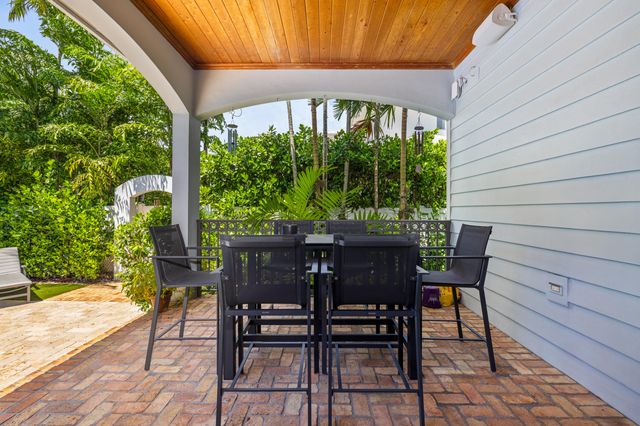1002 NW 1ST Avenue, Delray Beach, FL 33444