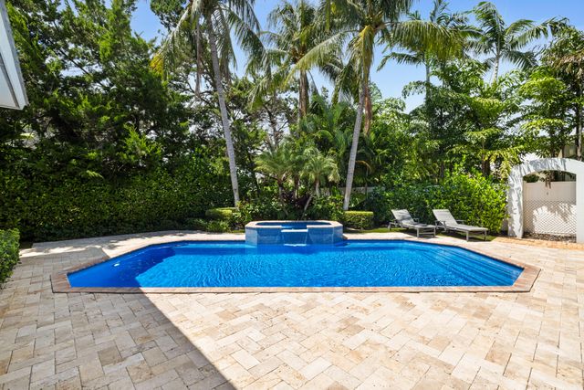 1002 NW 1ST Avenue, Delray Beach, FL 33444