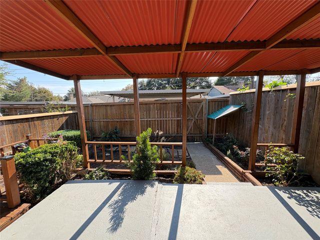 13632 Flagstone Lane, Dallas, TX 75240