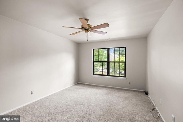 292-B EVERLY CT, Mount Laurel, NJ 08054