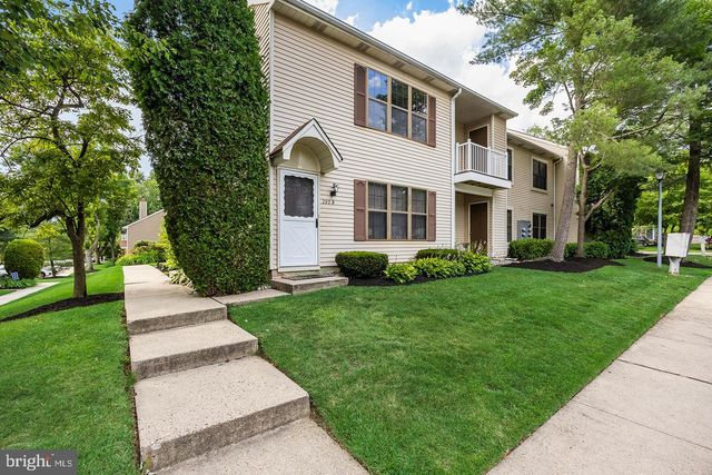 292-B EVERLY CT, Mount Laurel, NJ 08054