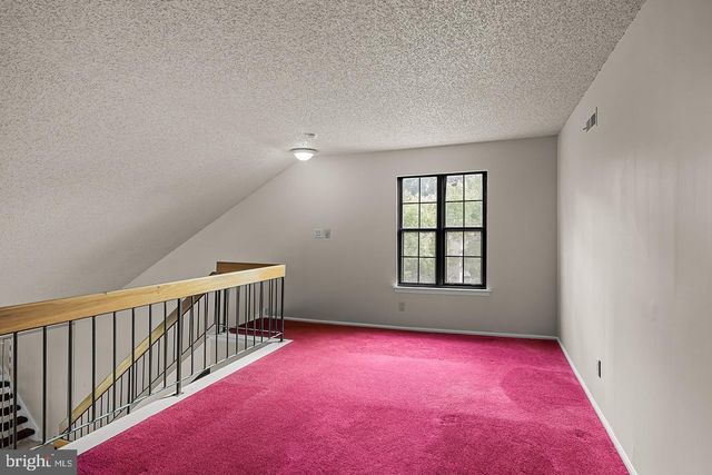 292-B EVERLY CT, Mount Laurel, NJ 08054