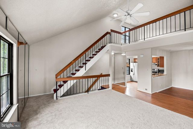 292-B EVERLY CT, Mount Laurel, NJ 08054