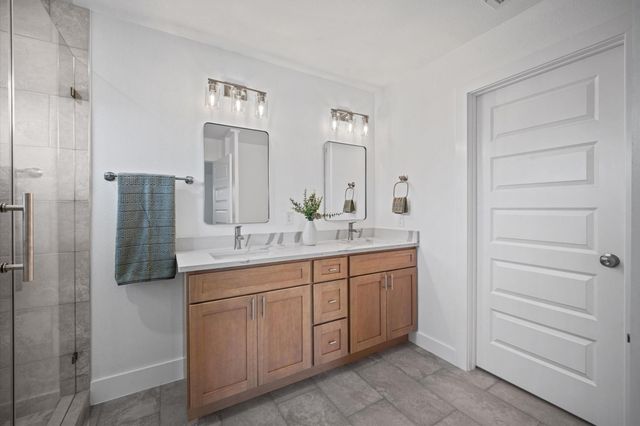 13122 Lake Conroe Bay Road, Willis, TX 77318