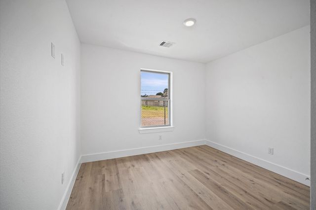 13122 Lake Conroe Bay Road, Willis, TX 77318