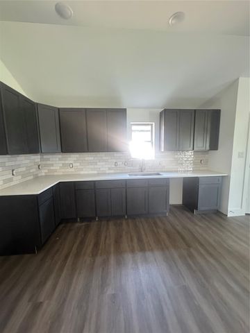 13122 Lake Conroe Bay Road, Willis, TX 77318
