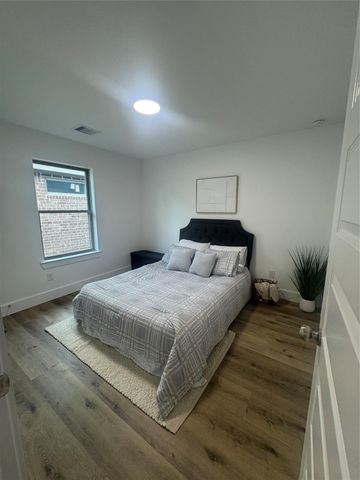13122 Lake Conroe Bay Road, Willis, TX 77318