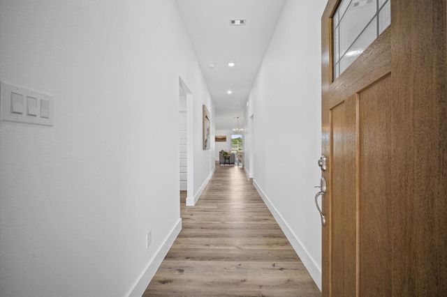 13122 Lake Conroe Bay Road, Willis, TX 77318