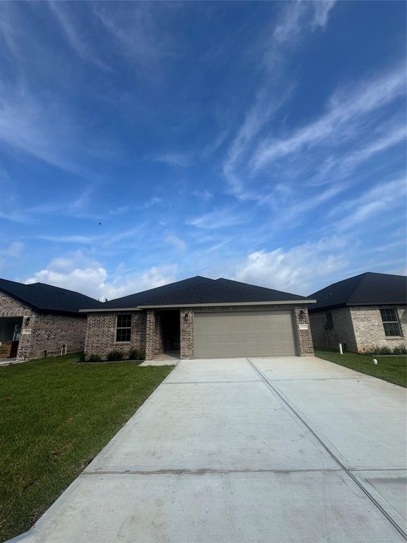 13122 Lake Conroe Bay Road, Willis, TX 77318