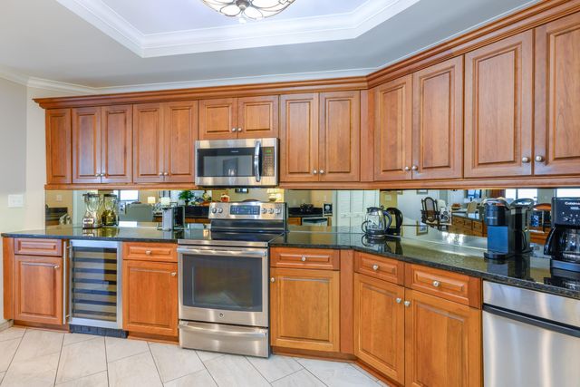 8500 Margate Cir Apt 904, Myrtle Beach, SC 29572