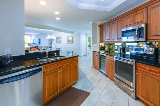 8500 Margate Cir Apt 904, Myrtle Beach, SC 29572