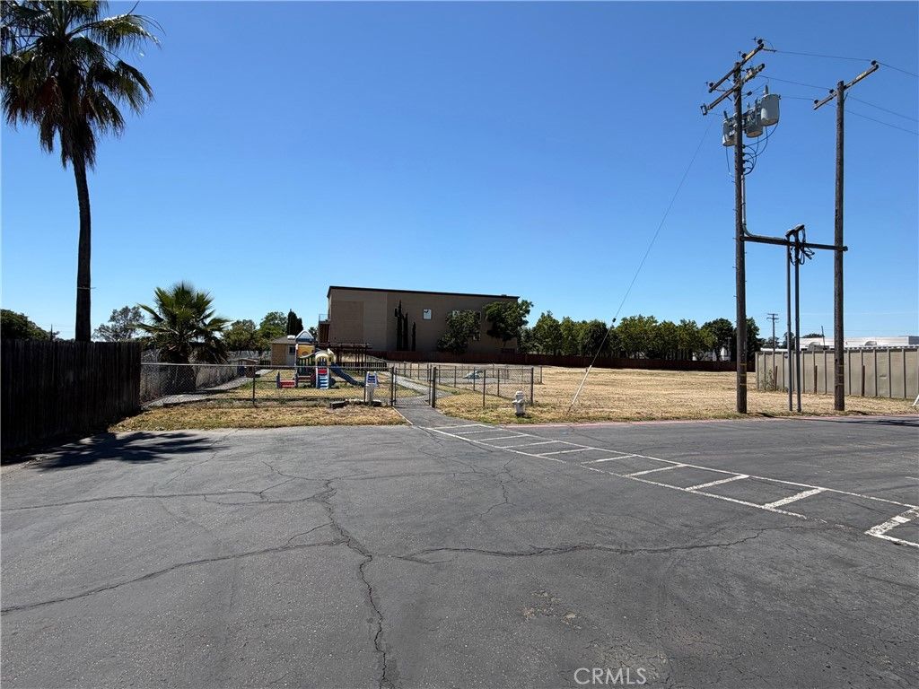 Image 10 of property listing at 6331 Watt, North Highlands, CA 95660