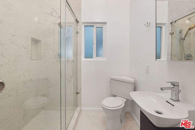 806 Navy Street, Santa Monica, CA 90405