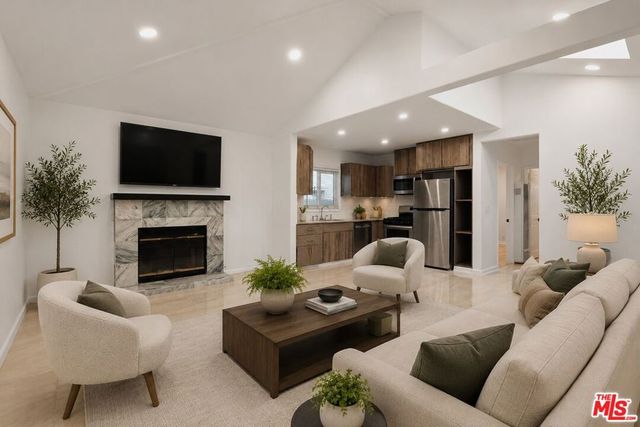 806 Navy Street, Santa Monica, CA 90405