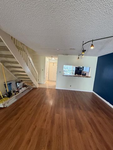 3082 S Oakland Forest Drive 1306, Oakland Park, FL 33309