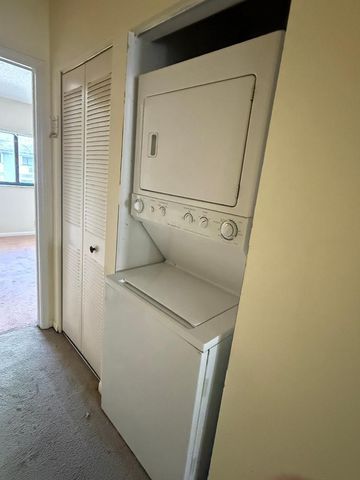 3082 S Oakland Forest Drive 1306, Oakland Park, FL 33309