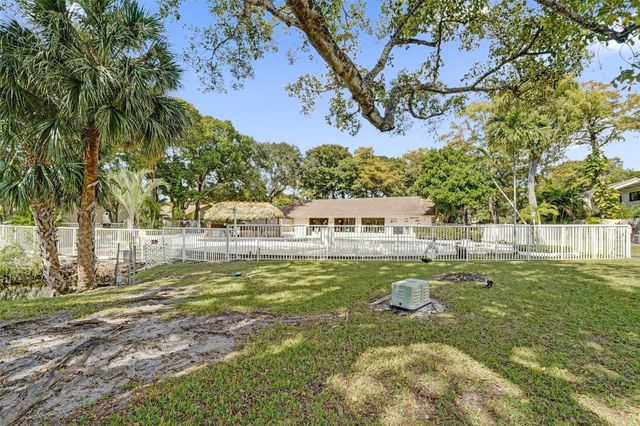 3082 S Oakland Forest Drive 1306, Oakland Park, FL 33309