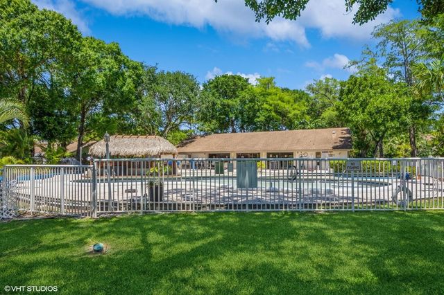 3082 S Oakland Forest Drive 1306, Oakland Park, FL 33309